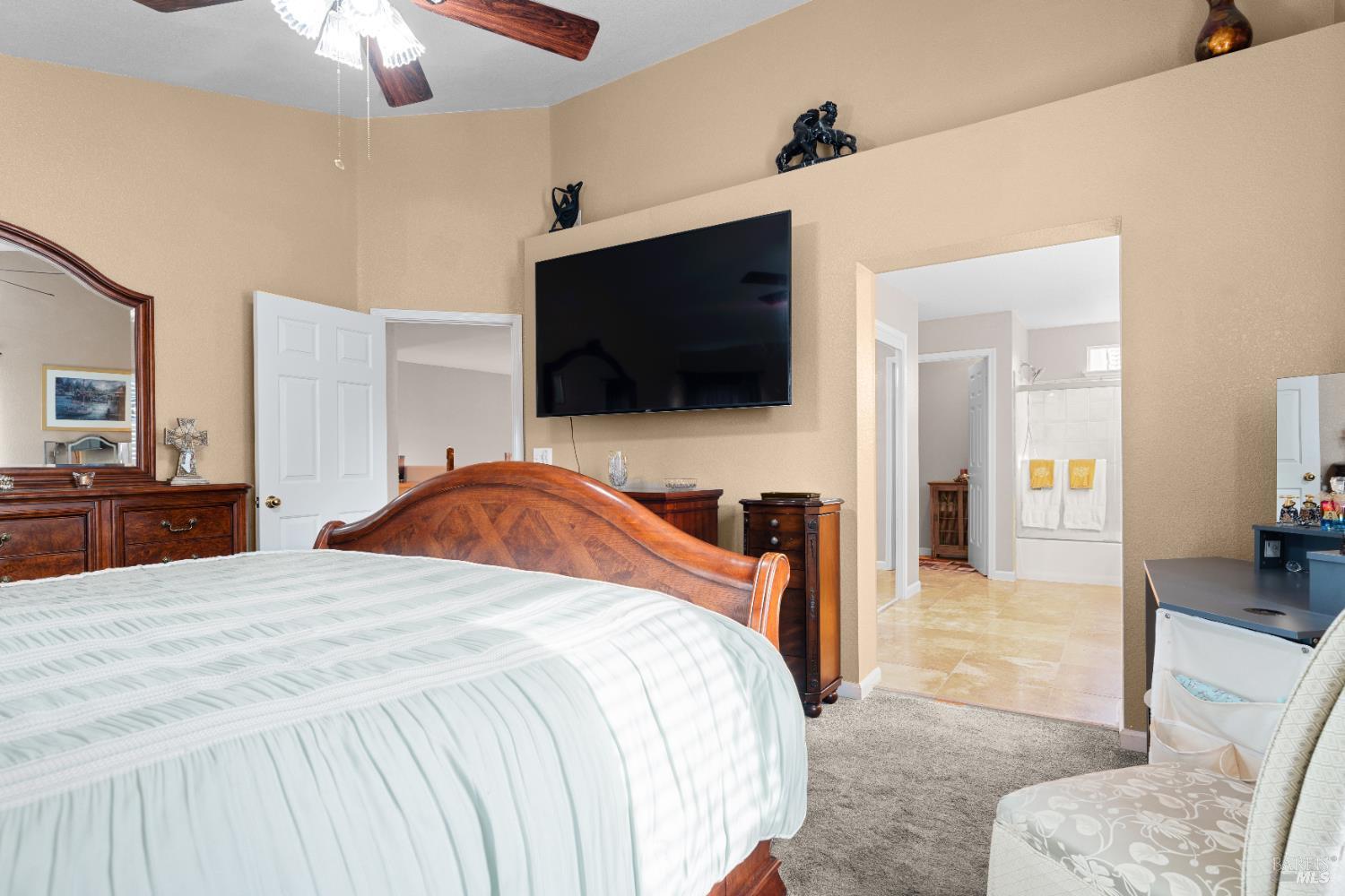 Detail Gallery Image 12 of 21 For 976 Cashel Cir, Vacaville,  CA 95688 - 5 Beds | 3 Baths