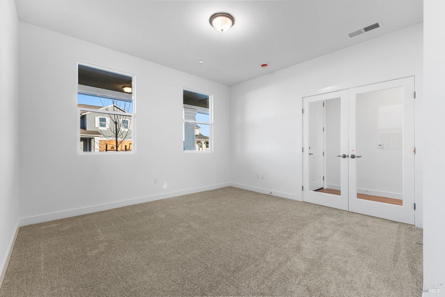 Detail Gallery Image 5 of 31 For 7337 Willowglen Dr, Rohnert Park,  CA 94928 - 3 Beds | 2/1 Baths