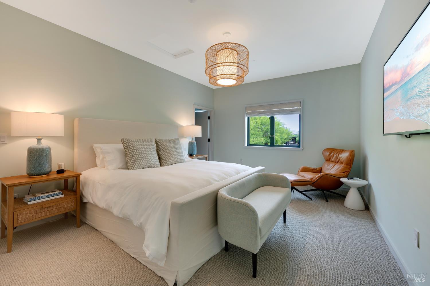 Detail Gallery Image 35 of 41 For 1129 Dealy Ln, Napa,  CA 94559 - 6 Beds | 6 Baths