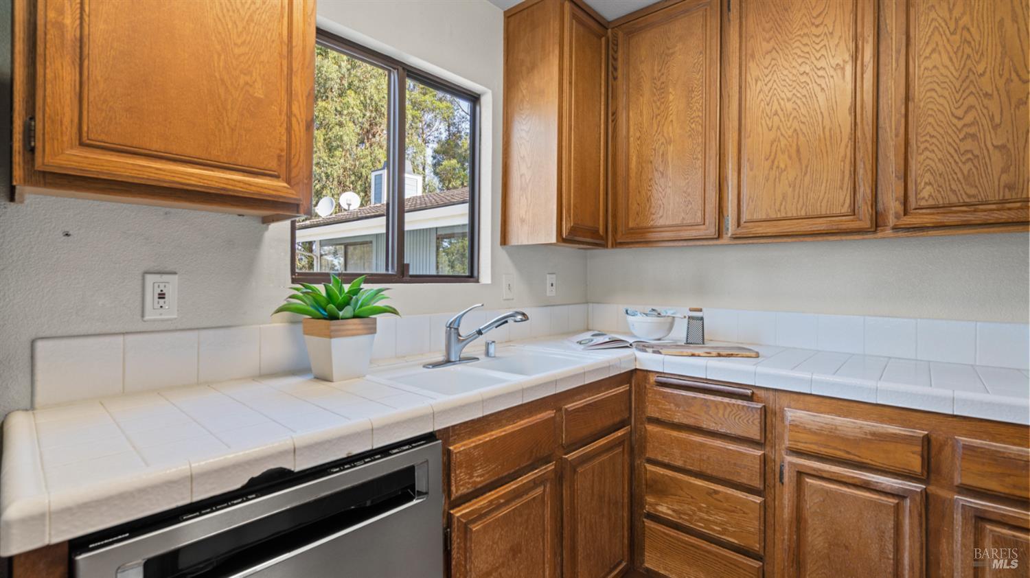 Detail Gallery Image 17 of 55 For 215 Apollo Unkn #1,  Hercules,  CA 94547 - 2 Beds | 1/1 Baths