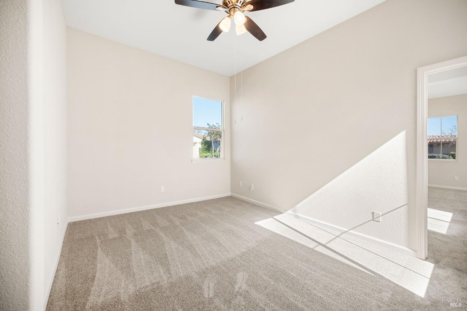 Detail Gallery Image 24 of 77 For 377 Shadow Creek Dr, Rio Vista,  CA 94571 - 2 Beds | 3/1 Baths