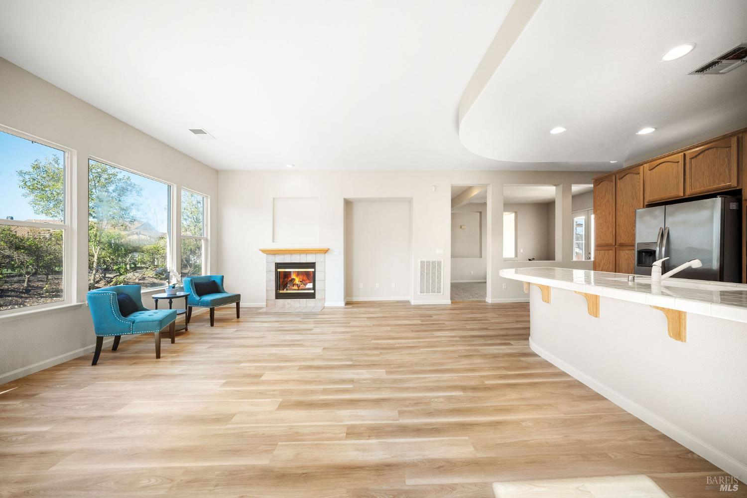 Detail Gallery Image 8 of 77 For 377 Shadow Creek Dr, Rio Vista,  CA 94571 - 2 Beds | 3/1 Baths