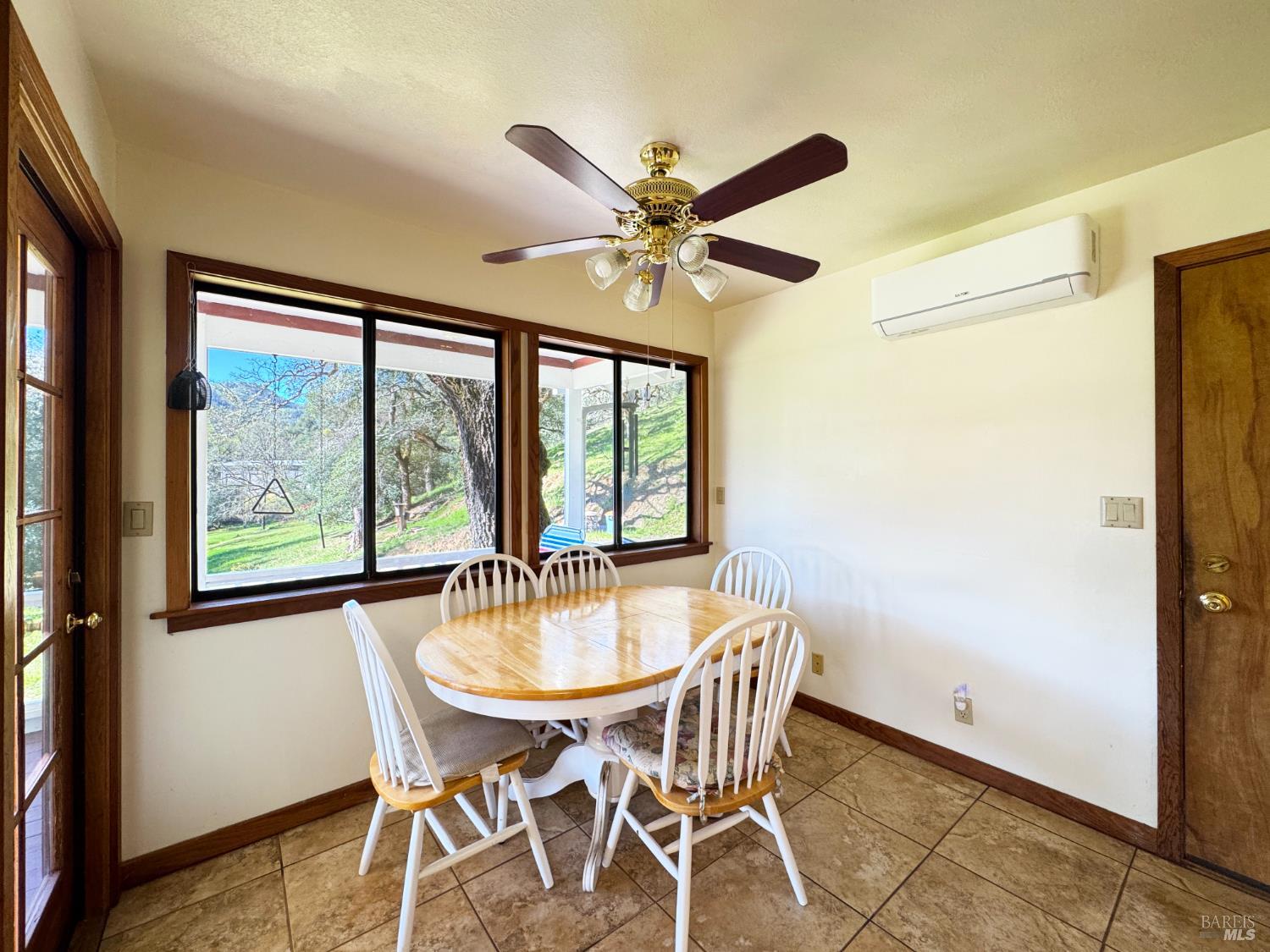 Detail Gallery Image 23 of 89 For 1800 Boonville Rd, Ukiah,  CA 95482 - 5 Beds | 4/1 Baths