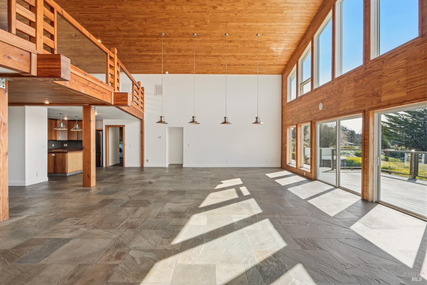 Detail Gallery Image 15 of 62 For 46701 Iversen Dr, Gualala,  CA 95445 - 2 Beds | 4/1 Baths