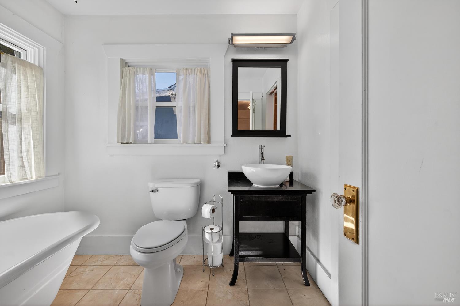 Detail Gallery Image 25 of 60 For 301 Broadway St, Petaluma,  CA 94952 - 2 Beds | 2 Baths