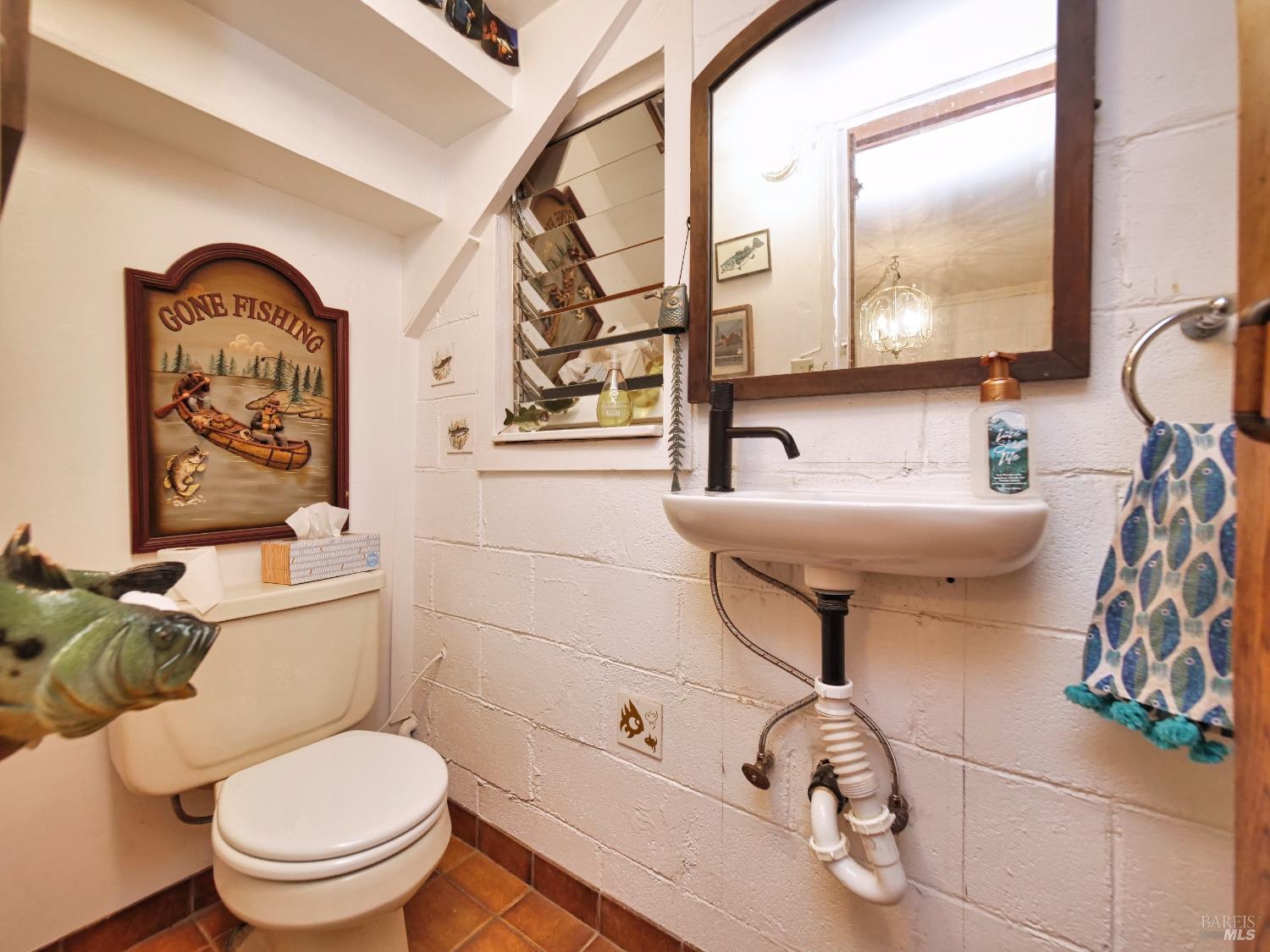 Detail Gallery Image 33 of 79 For 11485 Lakeshore Dr, Clearlake,  CA 95422 - 3 Beds | 1 Baths