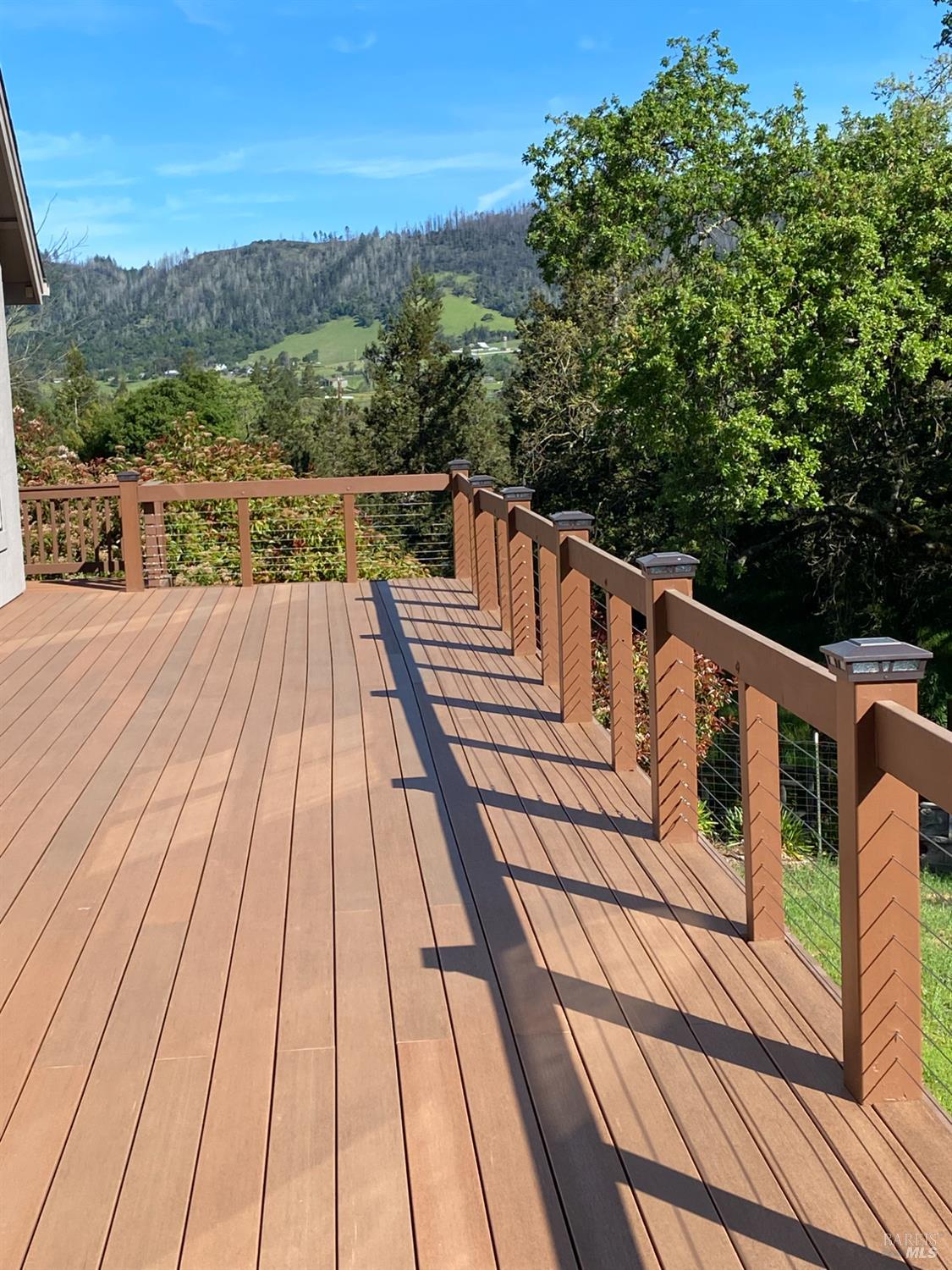 Detail Gallery Image 2 of 7 For 6271 Meadowstone Dr, Santa Rosa,  CA 95409 - 3 Beds | 2/1 Baths