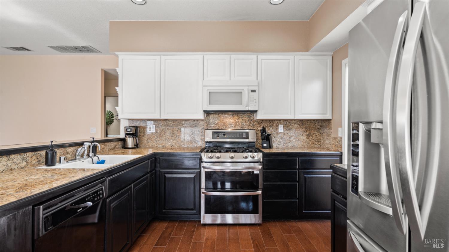 Detail Gallery Image 12 of 42 For 238 Harvest Dr, Vacaville,  CA 95687 - 4 Beds | 2/1 Baths