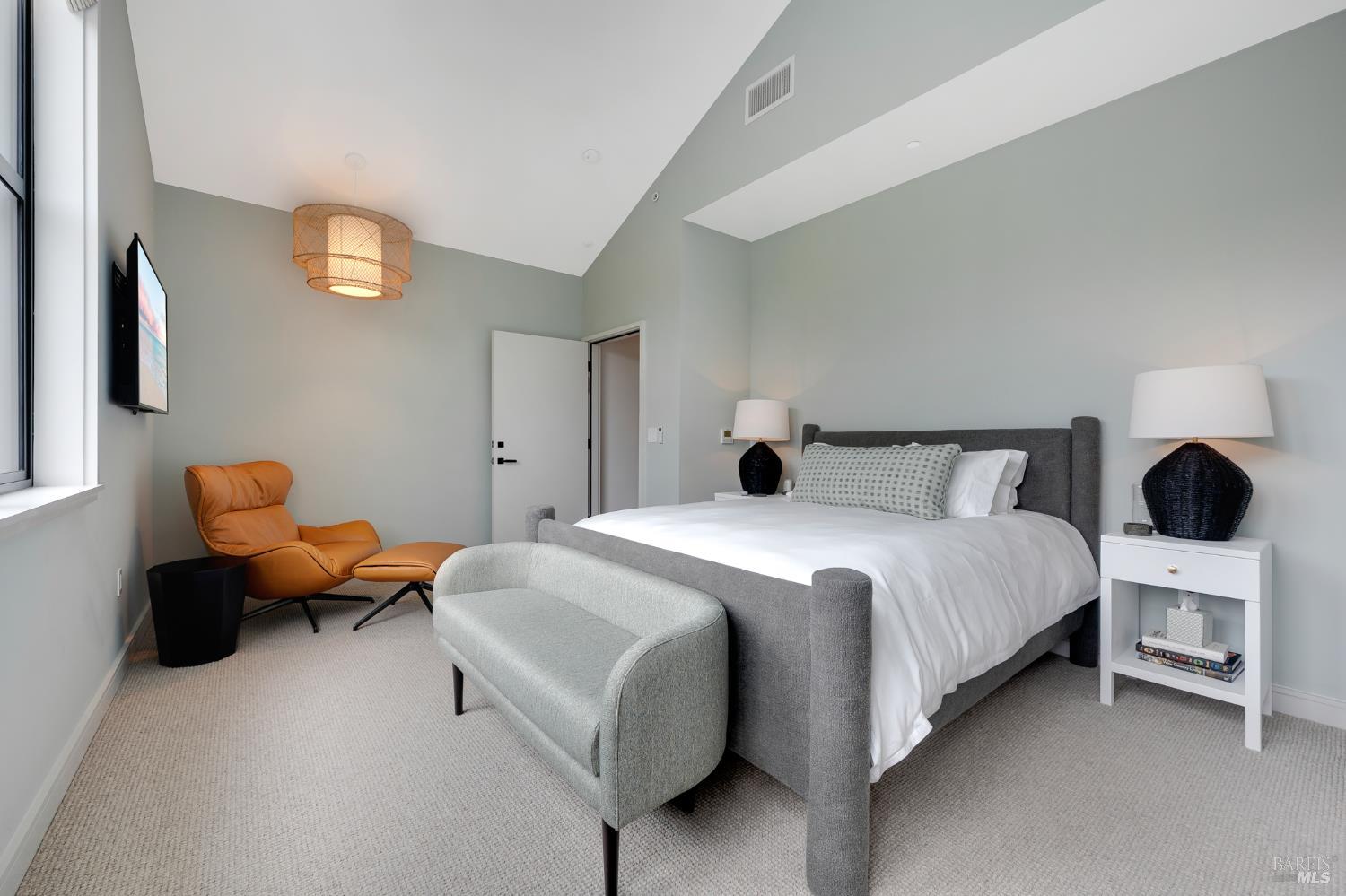 Detail Gallery Image 33 of 41 For 1129 Dealy Ln, Napa,  CA 94559 - 6 Beds | 6 Baths