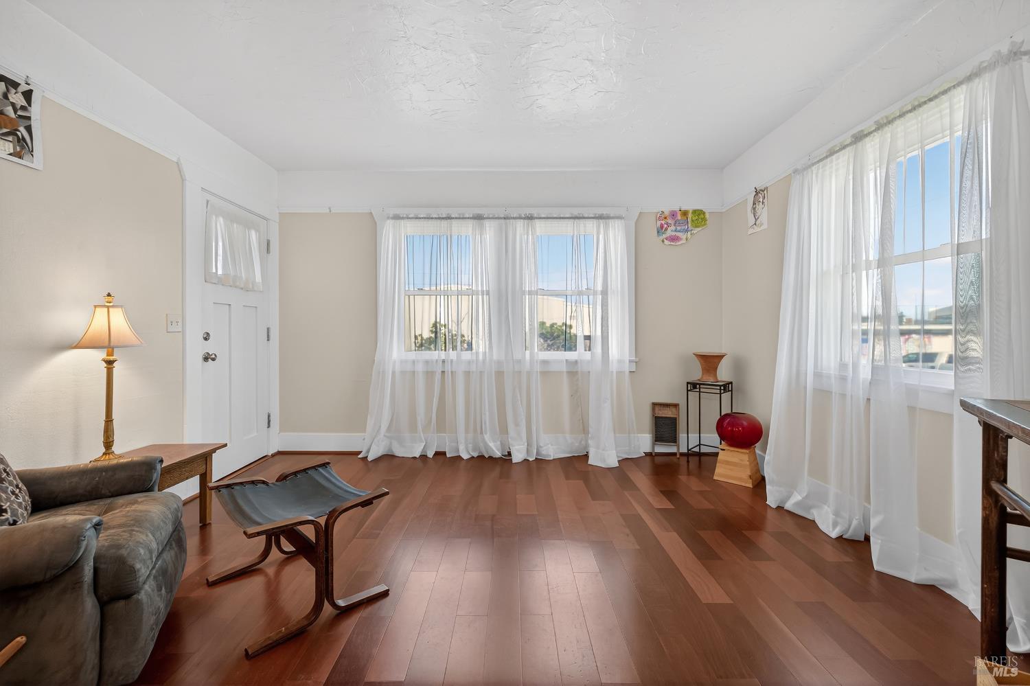 Detail Gallery Image 9 of 60 For 301 Broadway St, Petaluma,  CA 94952 - 2 Beds | 2 Baths