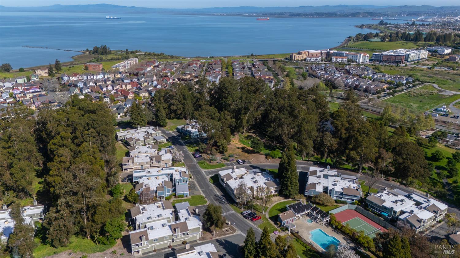 Detail Gallery Image 39 of 55 For 215 Apollo Unkn #1,  Hercules,  CA 94547 - 2 Beds | 1/1 Baths