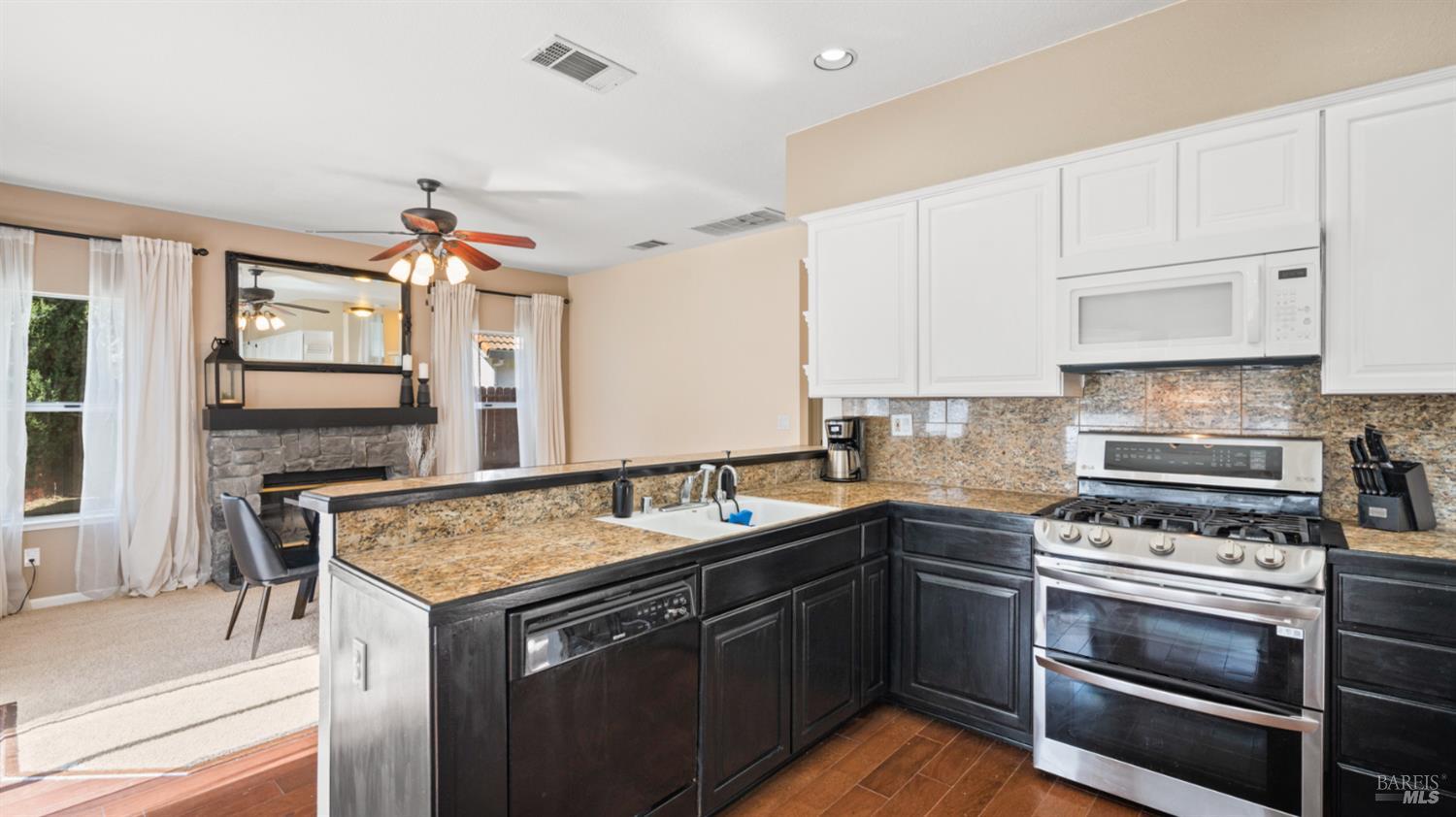 Detail Gallery Image 16 of 42 For 238 Harvest Dr, Vacaville,  CA 95687 - 4 Beds | 2/1 Baths