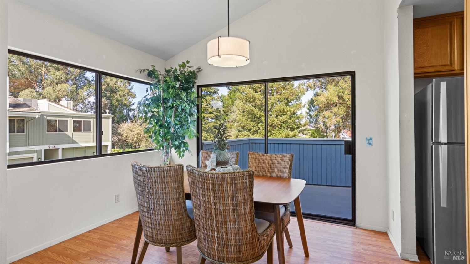 Detail Gallery Image 14 of 55 For 215 Apollo Unkn #1,  Hercules,  CA 94547 - 2 Beds | 1/1 Baths