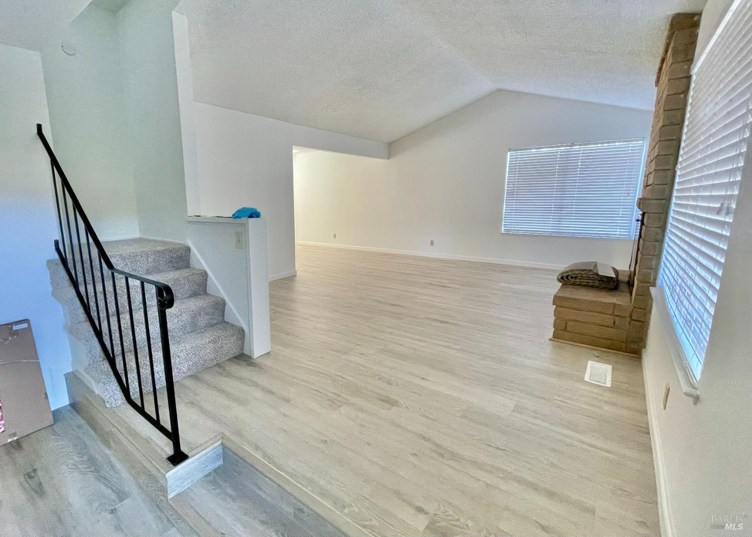 Detail Gallery Image 16 of 45 For 11 Dover Ct, Vallejo,  CA 94591 - 4 Beds | 2/1 Baths