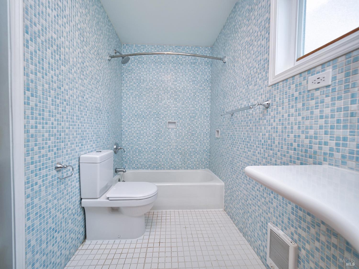 Detail Gallery Image 51 of 79 For 11485 Lakeshore Dr, Clearlake,  CA 95422 - 3 Beds | 1 Baths