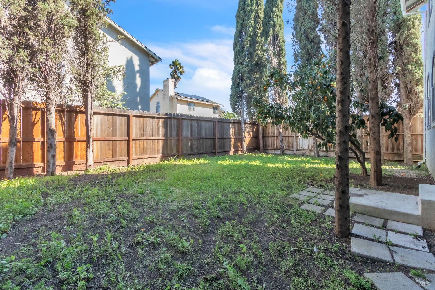 Detail Gallery Image 26 of 39 For 356 Jacaranda Dr, Suisun City,  CA 94585 - 3 Beds | 2/1 Baths