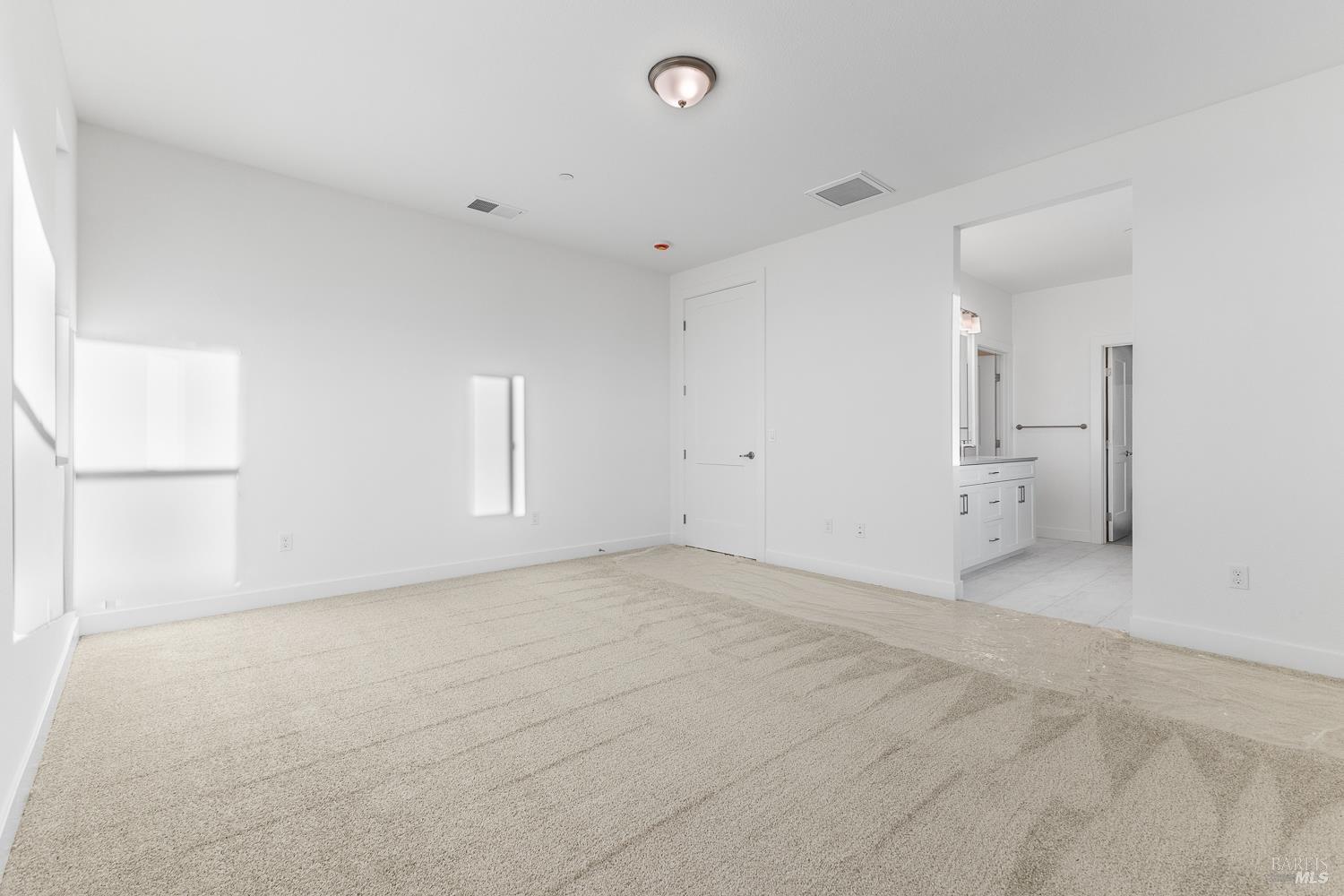 Detail Gallery Image 18 of 31 For 7337 Willowglen Dr, Rohnert Park,  CA 94928 - 3 Beds | 2/1 Baths