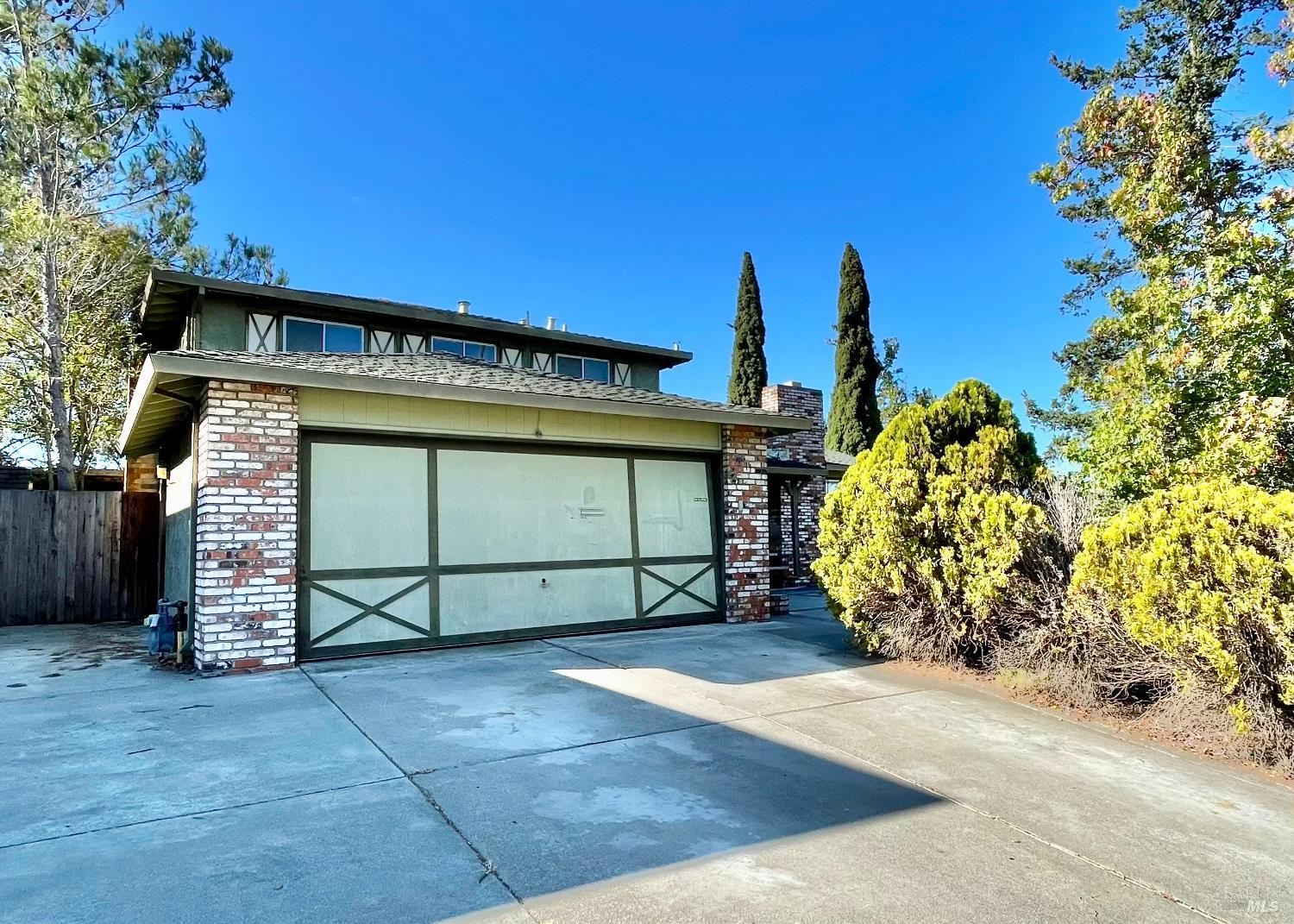 Detail Gallery Image 7 of 45 For 11 Dover Ct, Vallejo,  CA 94591 - 4 Beds | 2/1 Baths