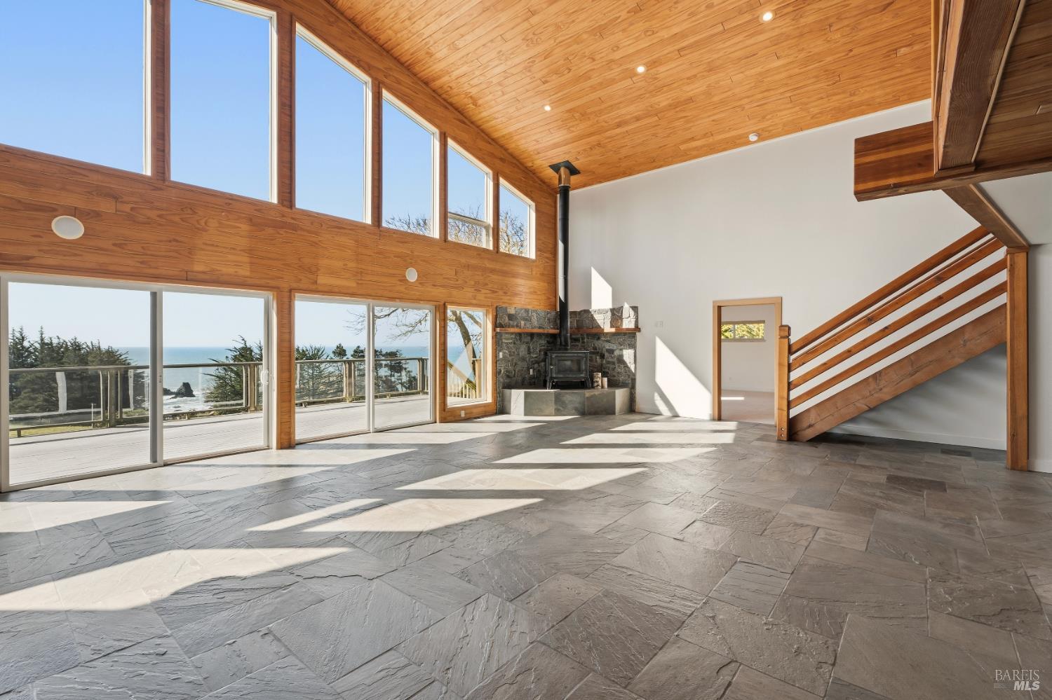 Detail Gallery Image 4 of 62 For 46701 Iversen Dr, Gualala,  CA 95445 - 2 Beds | 4/1 Baths