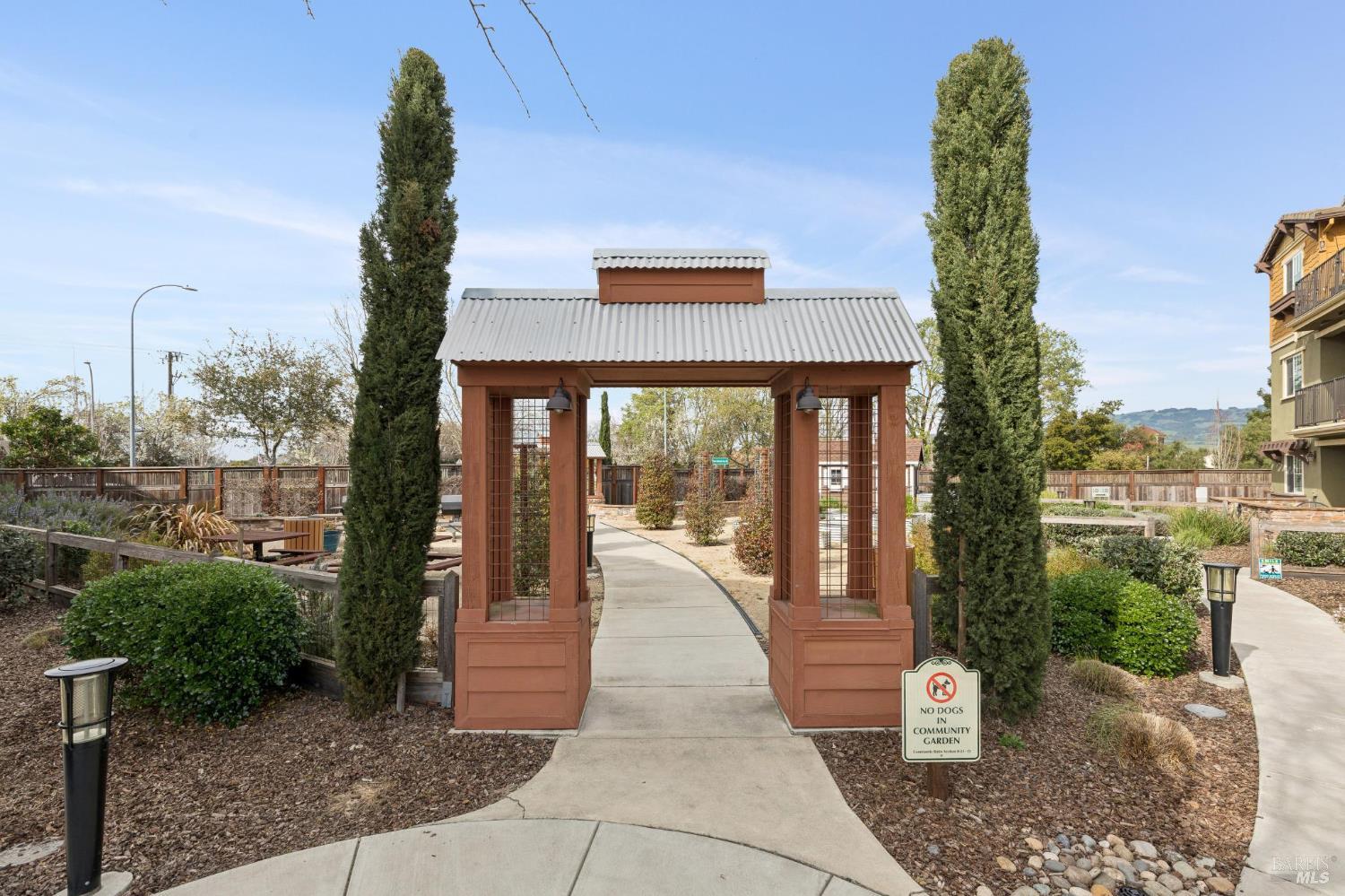 Detail Gallery Image 34 of 39 For 1414 Mauro Pietro Dr #301,  Petaluma,  CA 94954 - 3 Beds | 2 Baths