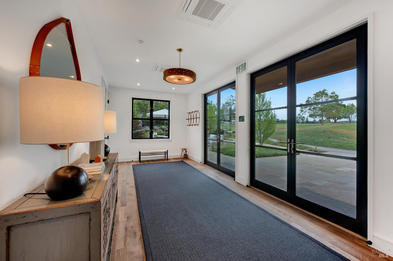 Detail Gallery Image 5 of 41 For 1129 Dealy Ln, Napa,  CA 94559 - 6 Beds | 6 Baths