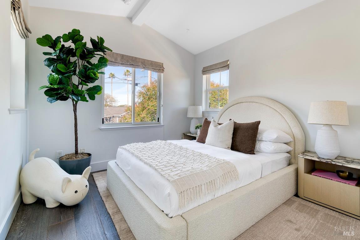 Detail Gallery Image 28 of 39 For 34 Diane Ln, Larkspur,  CA 94939 - 4 Beds | 3 Baths