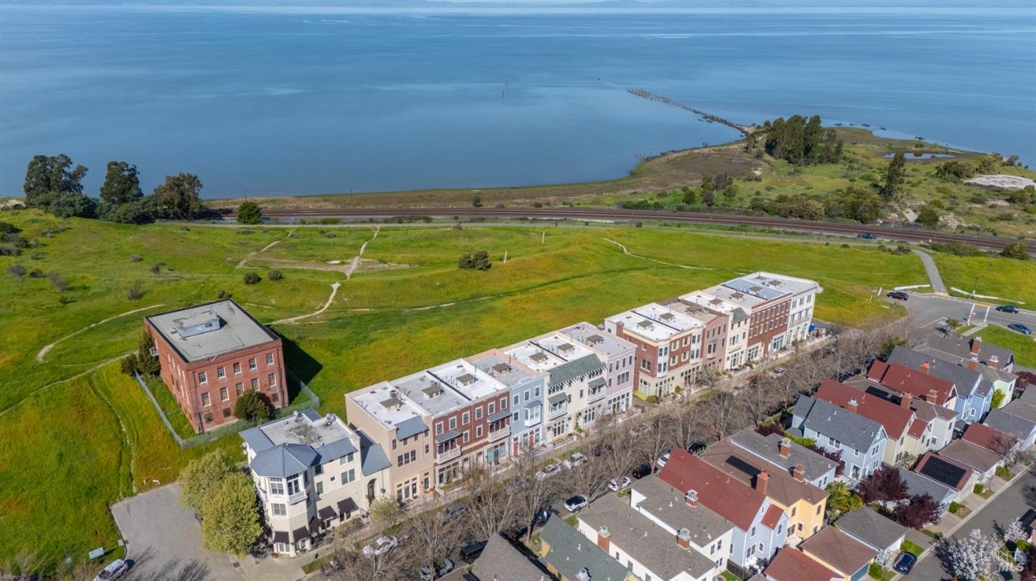 Detail Gallery Image 53 of 55 For 215 Apollo Unkn #1,  Hercules,  CA 94547 - 2 Beds | 1/1 Baths