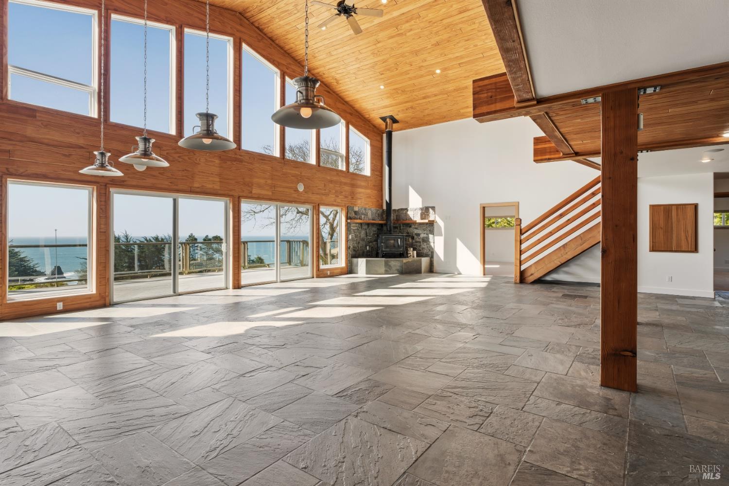 Detail Gallery Image 11 of 62 For 46701 Iversen Dr, Gualala,  CA 95445 - 2 Beds | 4/1 Baths