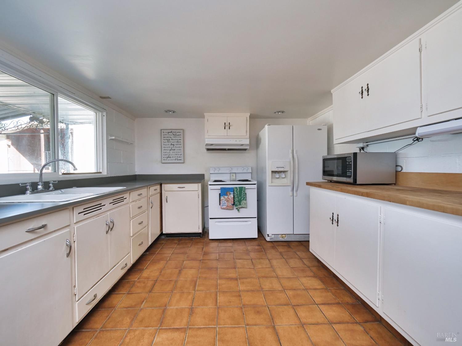 Detail Gallery Image 27 of 79 For 11485 Lakeshore Dr, Clearlake,  CA 95422 - 3 Beds | 1 Baths