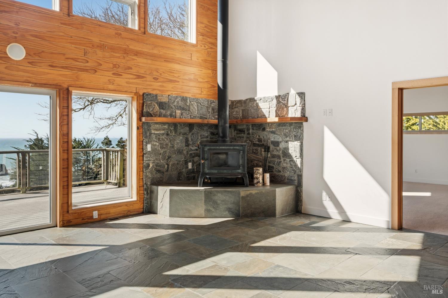 Detail Gallery Image 13 of 62 For 46701 Iversen Dr, Gualala,  CA 95445 - 2 Beds | 4/1 Baths