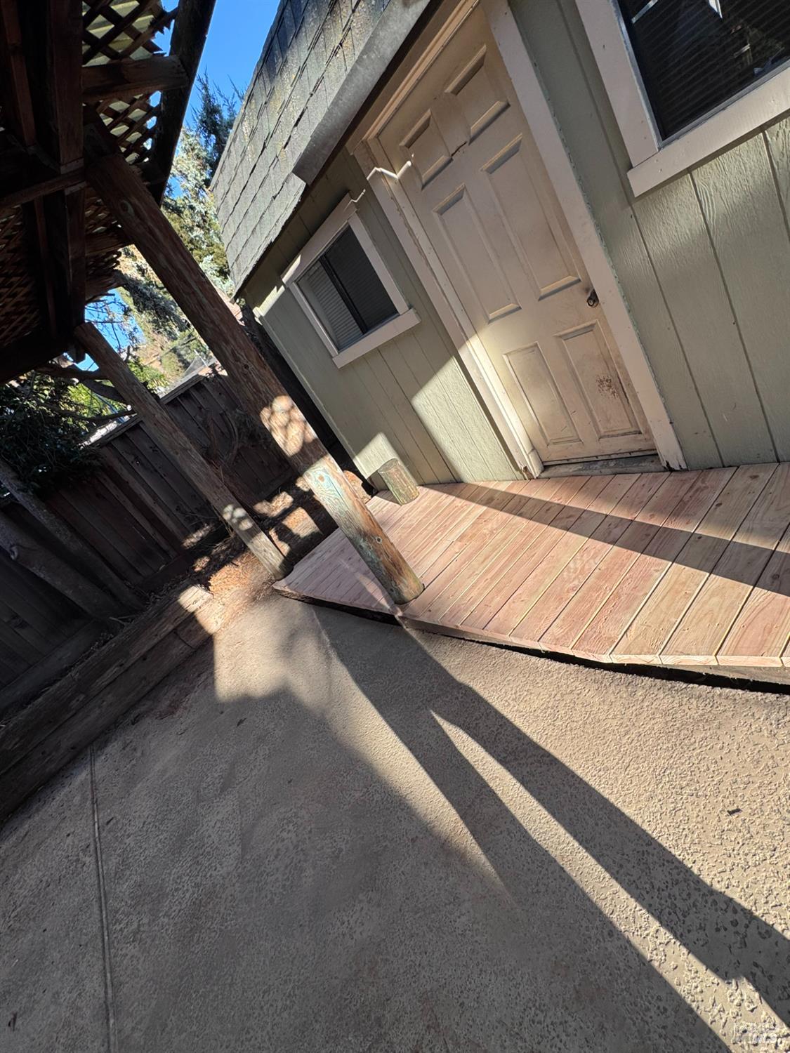 Detail Gallery Image 6 of 45 For 11 Dover Ct, Vallejo,  CA 94591 - 4 Beds | 2/1 Baths