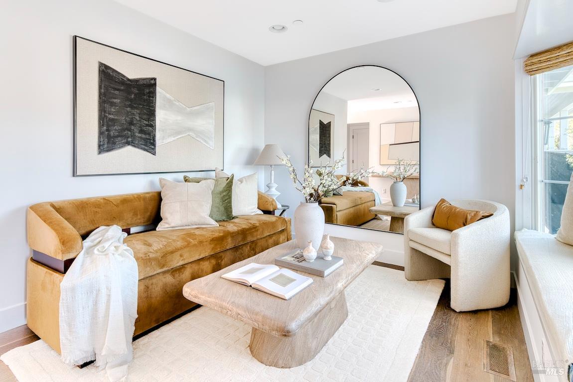 Detail Gallery Image 7 of 39 For 34 Diane Ln, Larkspur,  CA 94939 - 4 Beds | 3 Baths