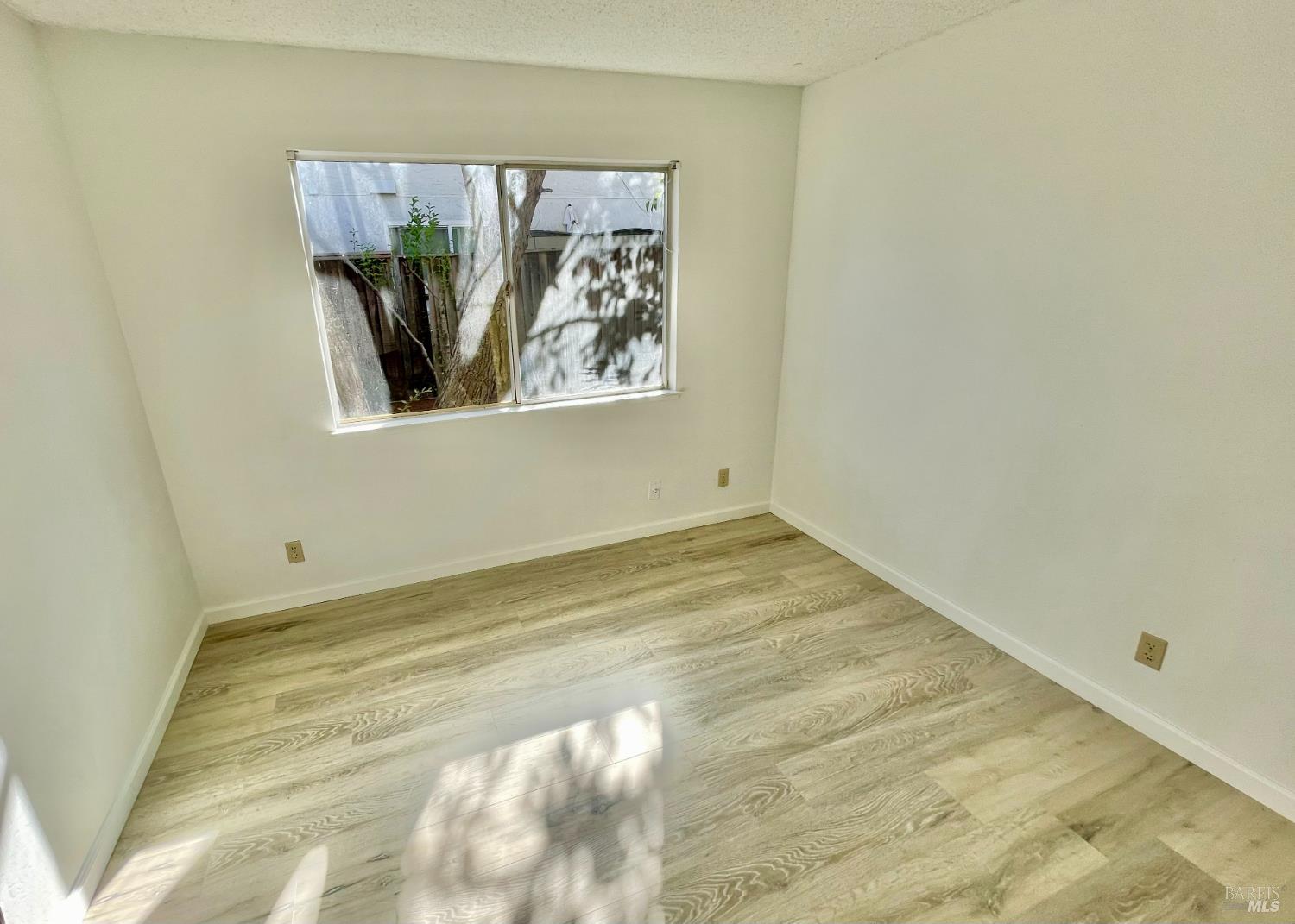 Detail Gallery Image 25 of 45 For 11 Dover Ct, Vallejo,  CA 94591 - 4 Beds | 2/1 Baths