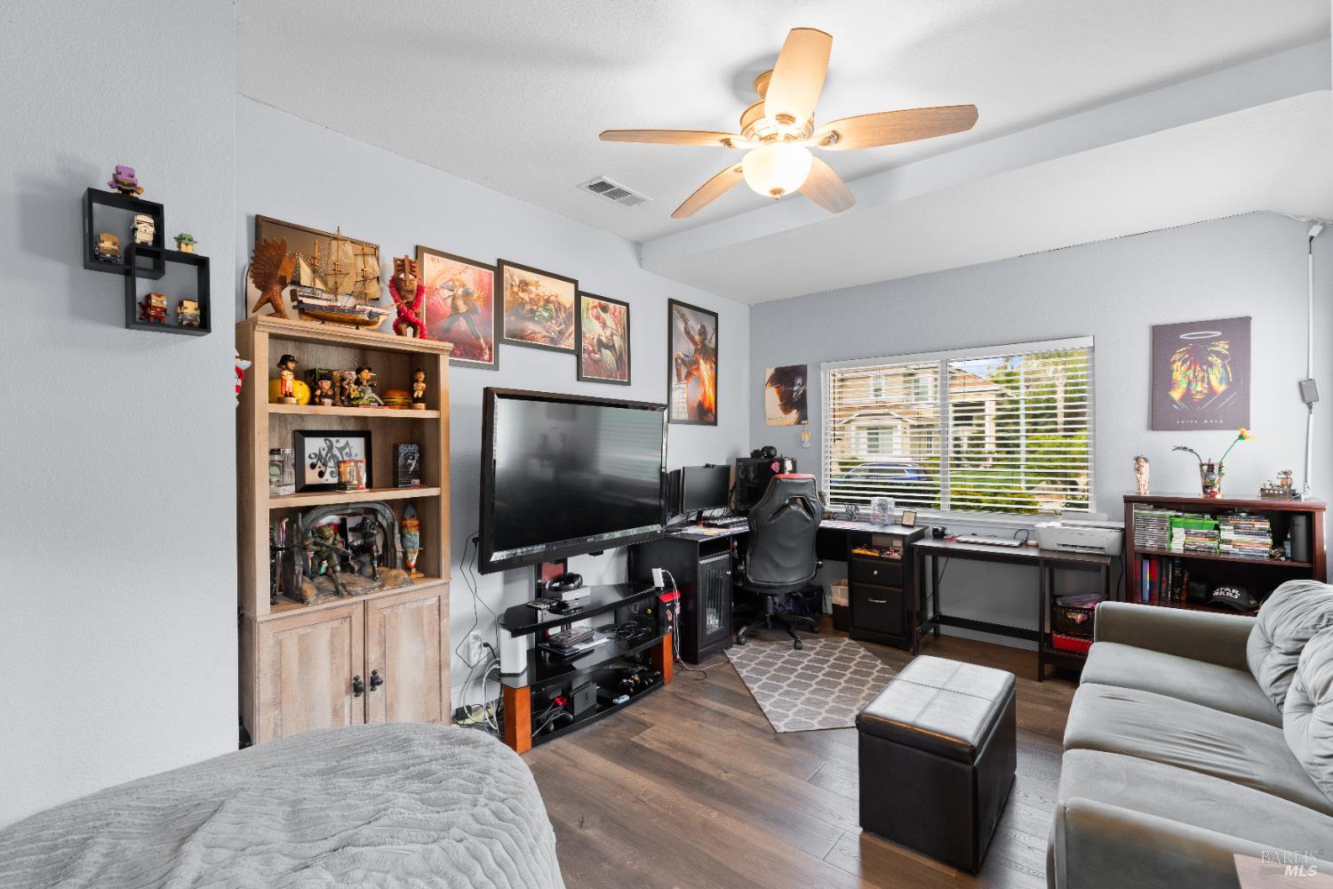 Detail Gallery Image 9 of 21 For 976 Cashel Cir, Vacaville,  CA 95688 - 5 Beds | 3 Baths