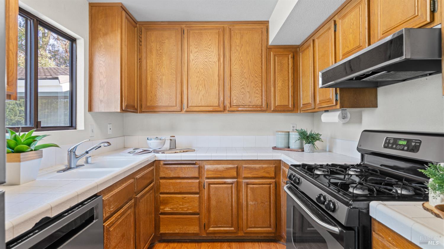 Detail Gallery Image 16 of 55 For 215 Apollo Unkn #1,  Hercules,  CA 94547 - 2 Beds | 1/1 Baths