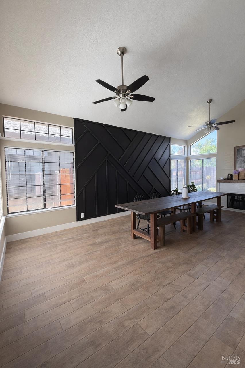 Detail Gallery Image 2 of 15 For 406 Lupine Cir, Vacaville,  CA 95687 - 3 Beds | 2/1 Baths