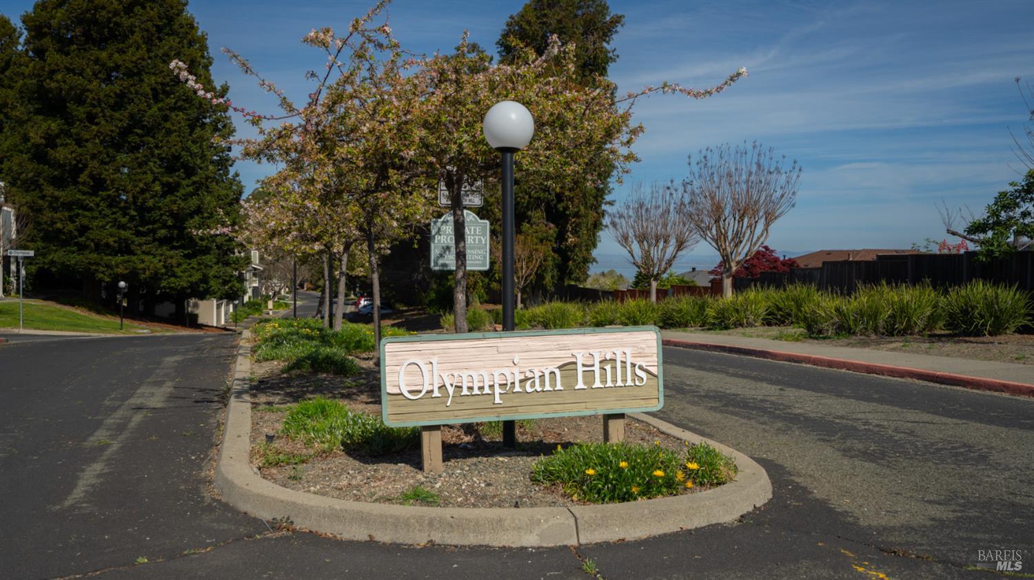 Detail Gallery Image 6 of 55 For 215 Apollo Unkn #1,  Hercules,  CA 94547 - 2 Beds | 1/1 Baths