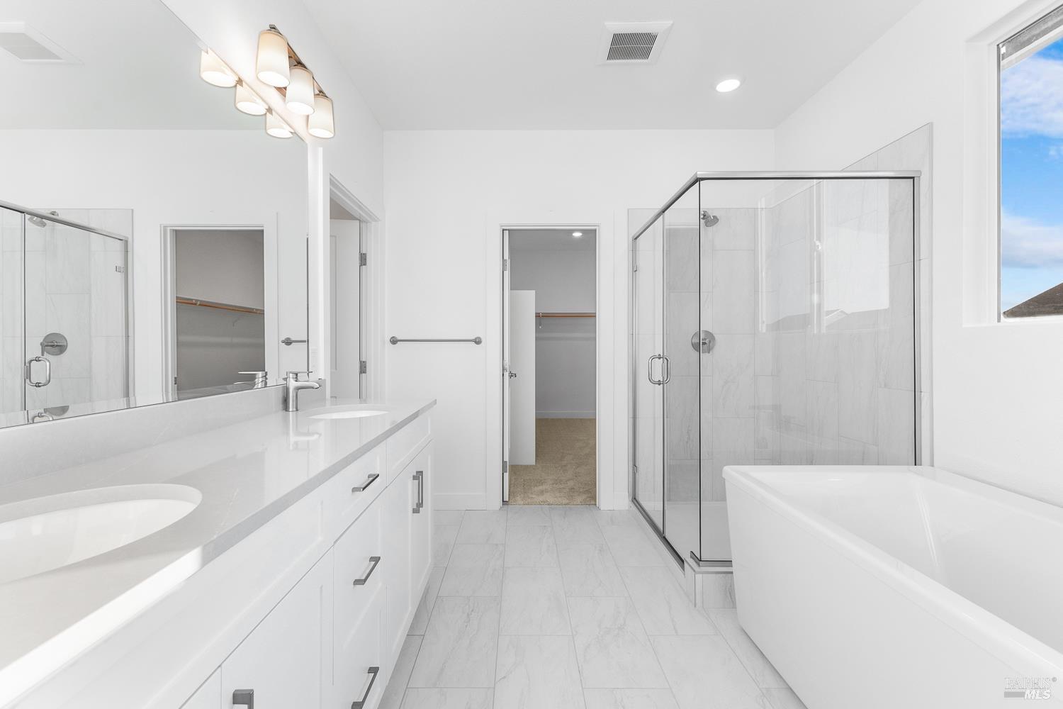 Detail Gallery Image 19 of 31 For 7337 Willowglen Dr, Rohnert Park,  CA 94928 - 3 Beds | 2/1 Baths