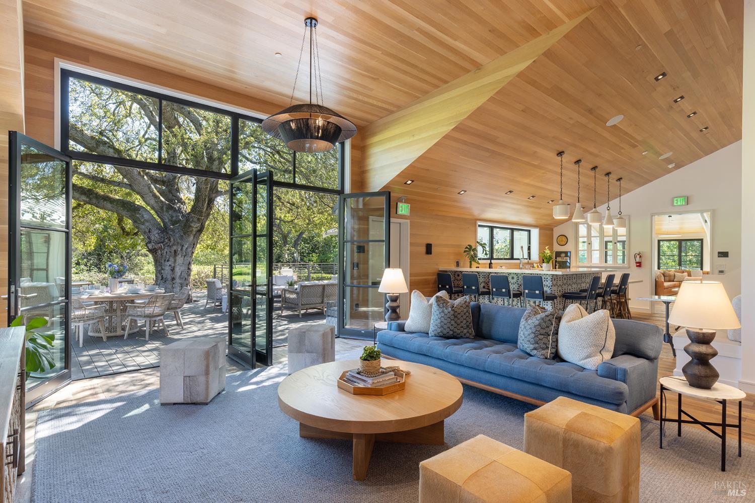 Detail Gallery Image 7 of 41 For 1129 Dealy Ln, Napa,  CA 94559 - 6 Beds | 6 Baths