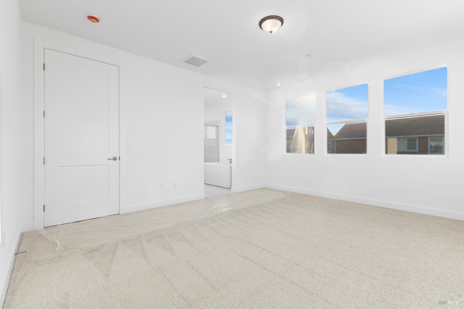 Detail Gallery Image 17 of 31 For 7337 Willowglen Dr, Rohnert Park,  CA 94928 - 3 Beds | 2/1 Baths