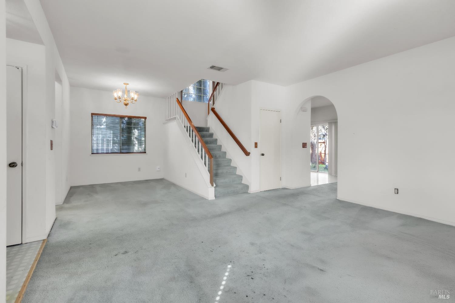 Detail Gallery Image 4 of 39 For 356 Jacaranda Dr, Suisun City,  CA 94585 - 3 Beds | 2/1 Baths