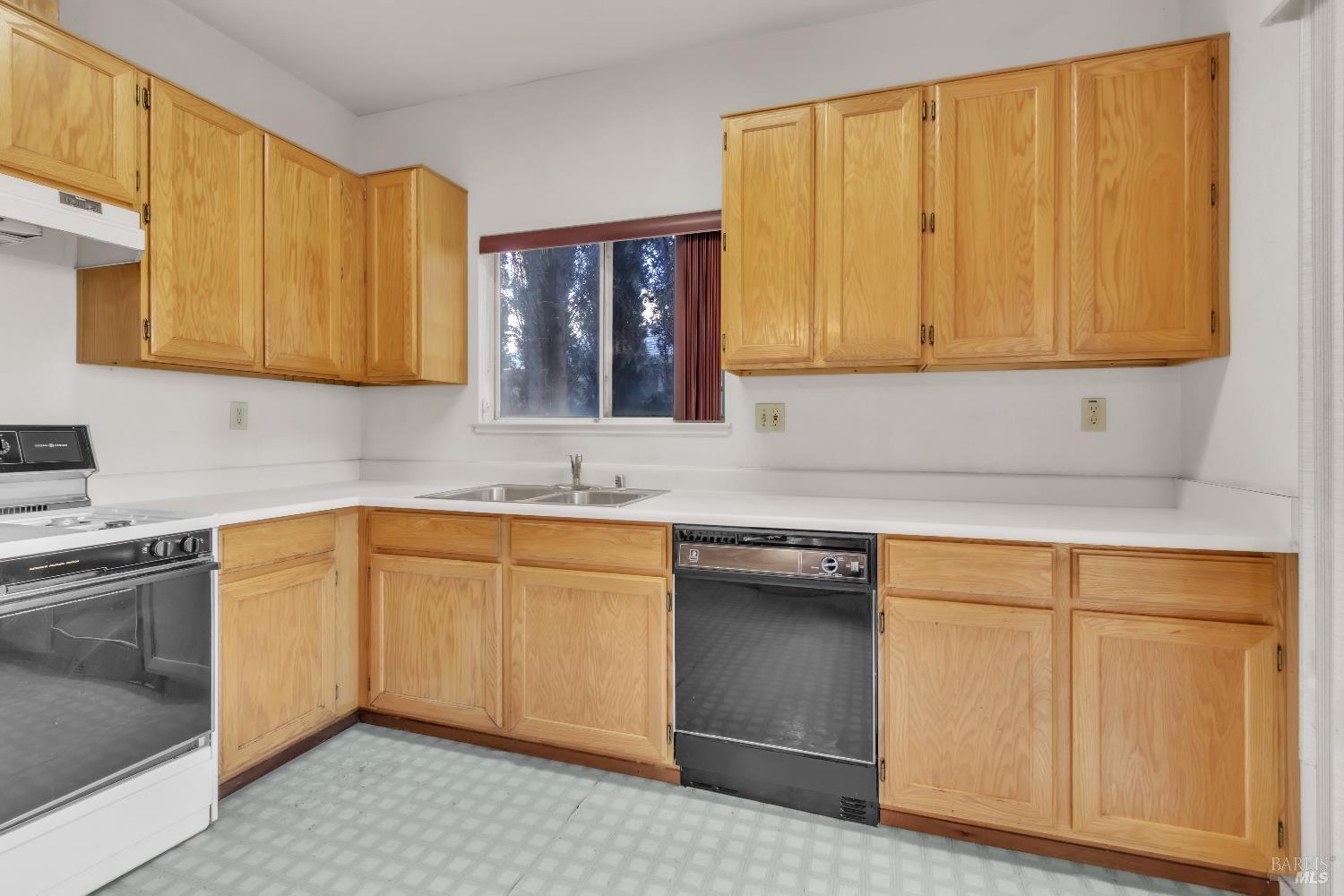 Detail Gallery Image 15 of 39 For 356 Jacaranda Dr, Suisun City,  CA 94585 - 3 Beds | 2/1 Baths