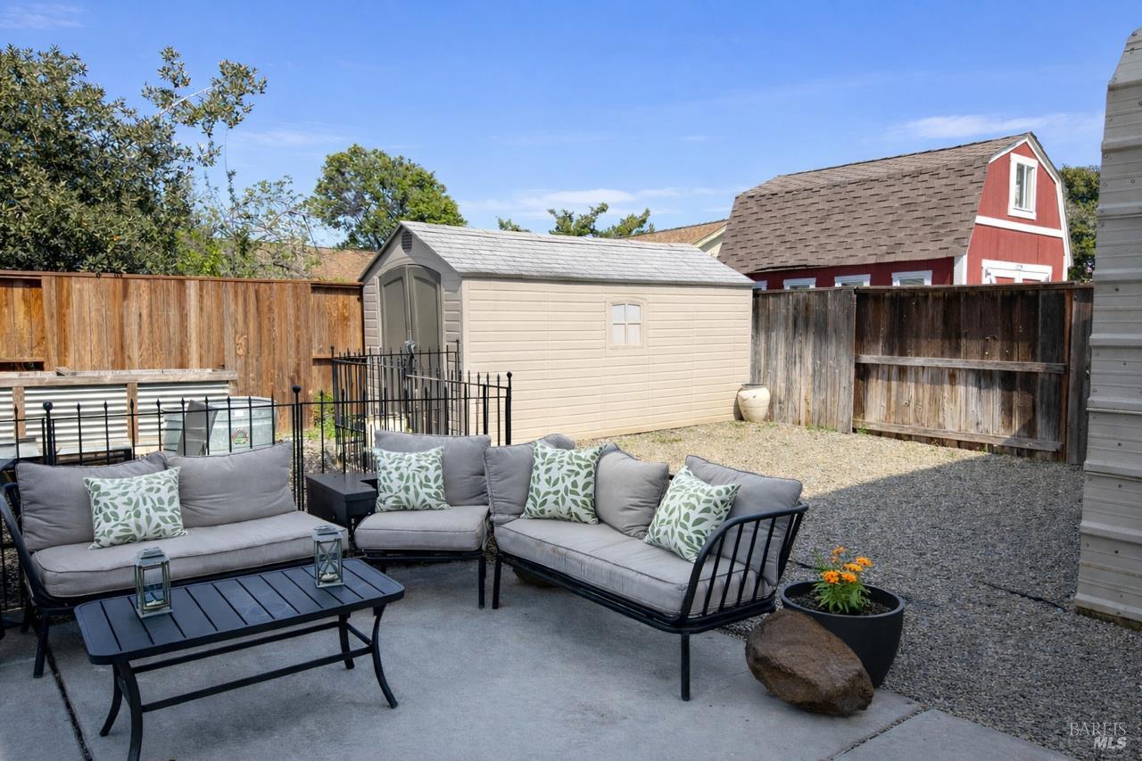 Detail Gallery Image 15 of 15 For 406 Lupine Cir, Vacaville,  CA 95687 - 3 Beds | 2/1 Baths