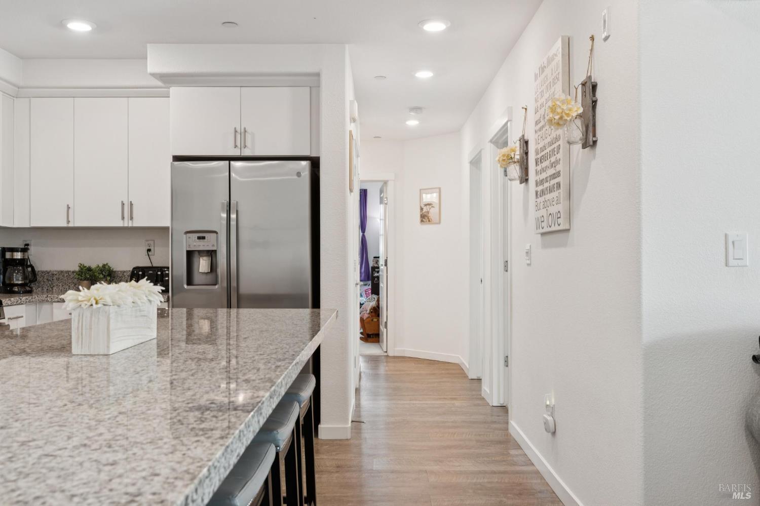 Detail Gallery Image 19 of 39 For 1414 Mauro Pietro Dr #301,  Petaluma,  CA 94954 - 3 Beds | 2 Baths