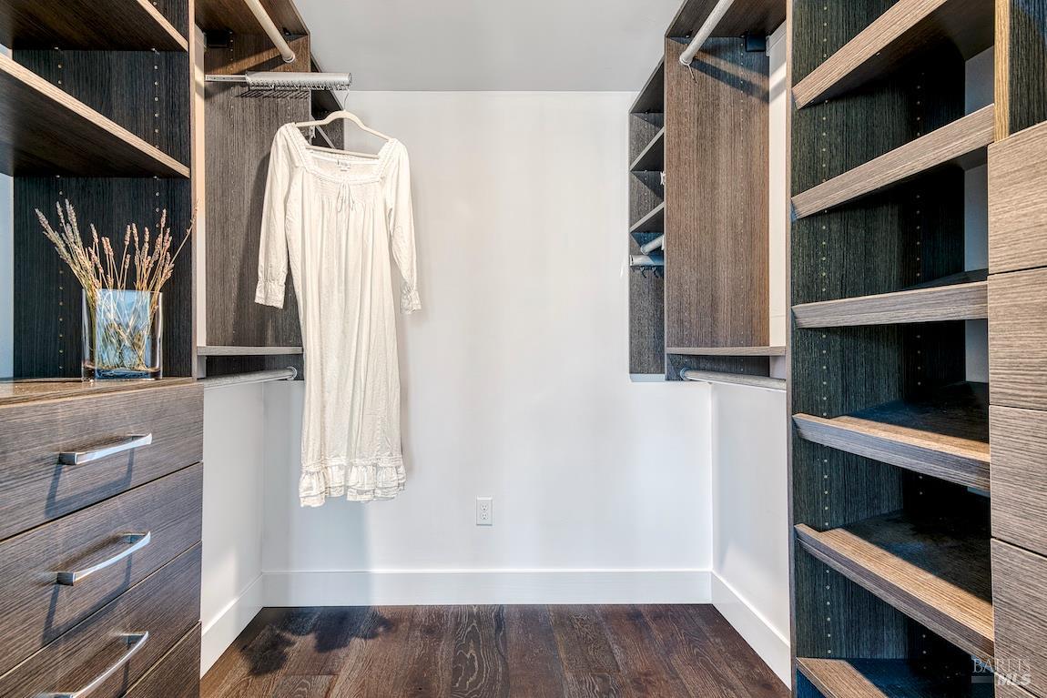 Detail Gallery Image 26 of 39 For 34 Diane Ln, Larkspur,  CA 94939 - 4 Beds | 3 Baths