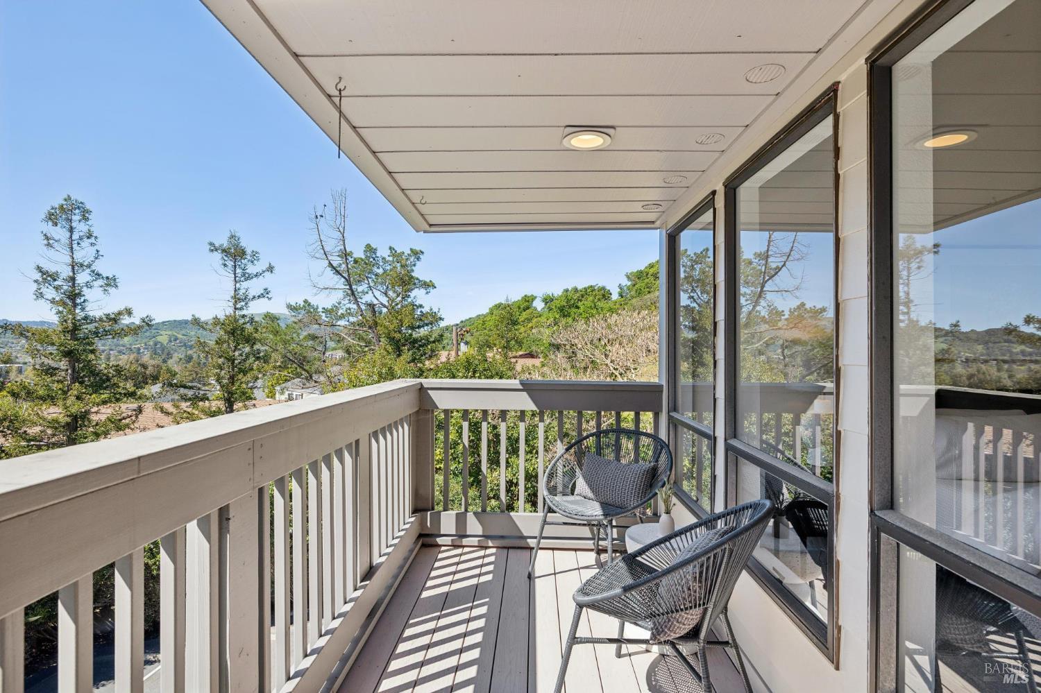 Detail Gallery Image 18 of 25 For 121 Professional Center Pkwy, San Rafael,  CA 94903 - 3 Beds | 2/1 Baths