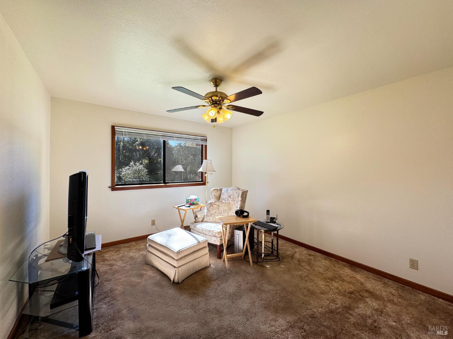 Detail Gallery Image 10 of 89 For 1800 Boonville Rd, Ukiah,  CA 95482 - 5 Beds | 4/1 Baths