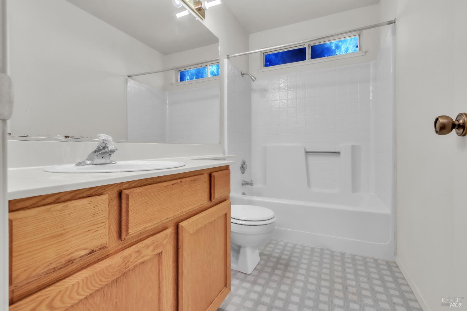 Detail Gallery Image 21 of 39 For 356 Jacaranda Dr, Suisun City,  CA 94585 - 3 Beds | 2/1 Baths