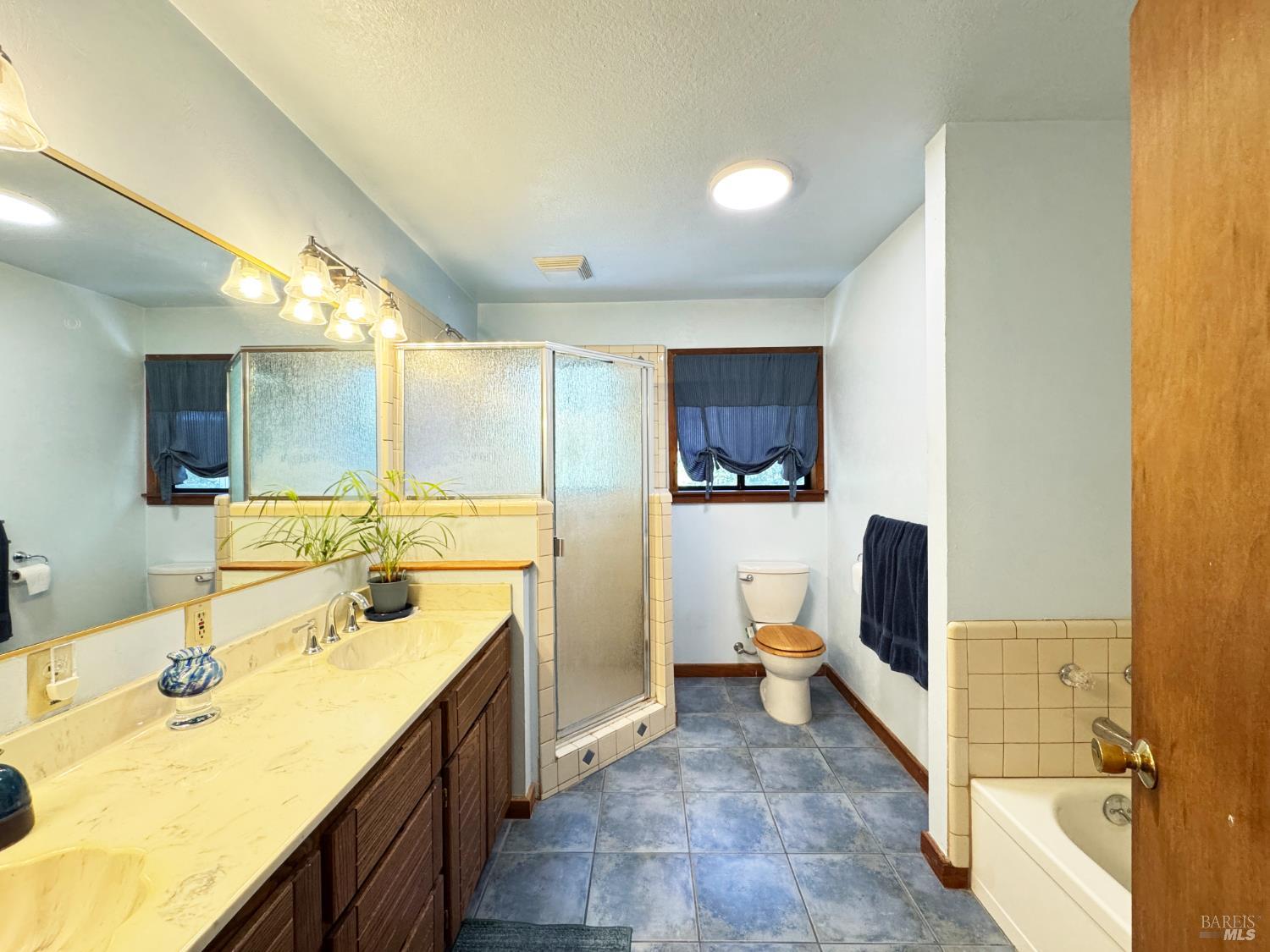 Detail Gallery Image 32 of 89 For 1800 Boonville Rd, Ukiah,  CA 95482 - 5 Beds | 4/1 Baths