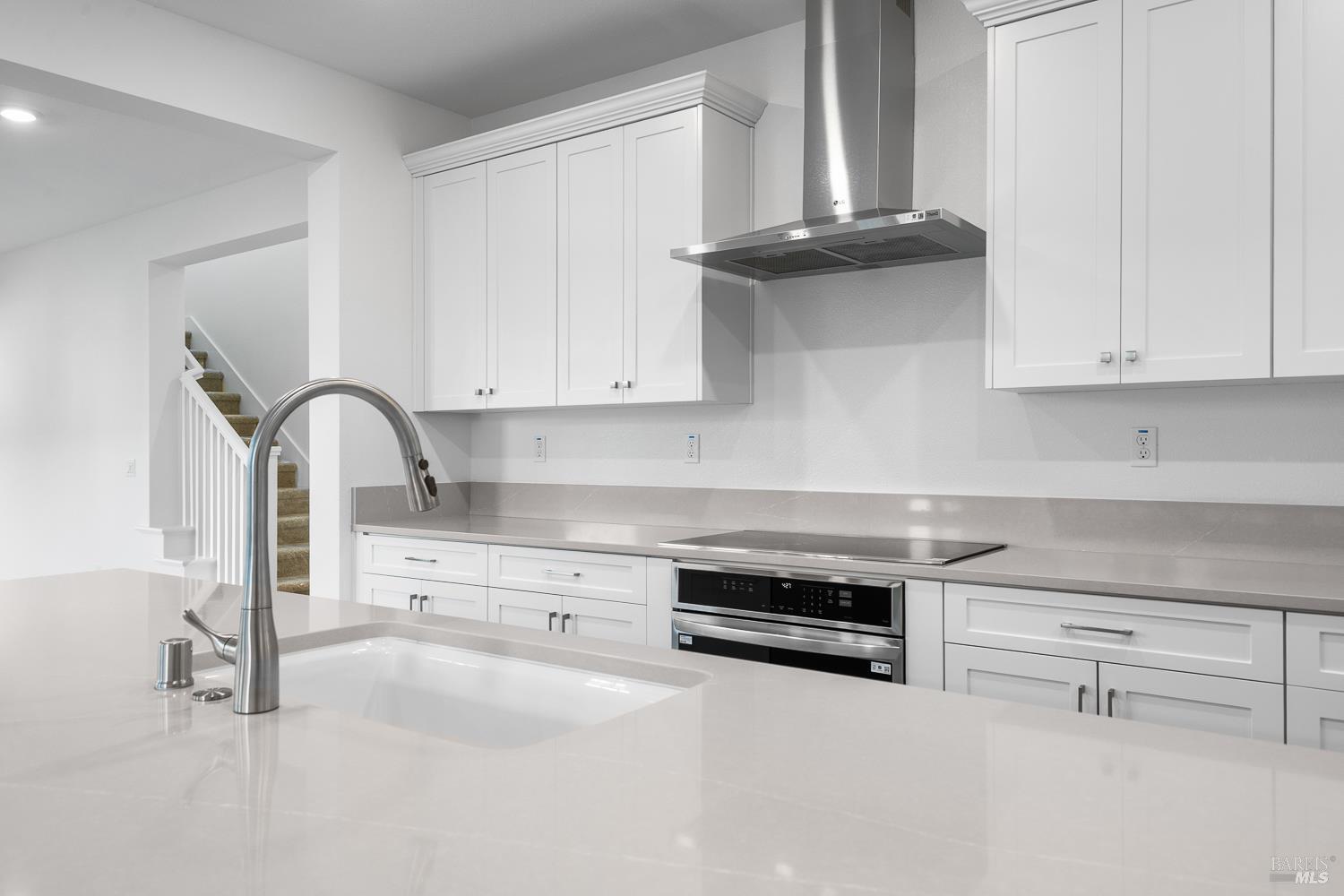 Detail Gallery Image 14 of 31 For 7337 Willowglen Dr, Rohnert Park,  CA 94928 - 3 Beds | 2/1 Baths